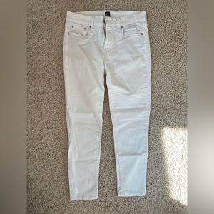 Gap white denim size 28R skinny